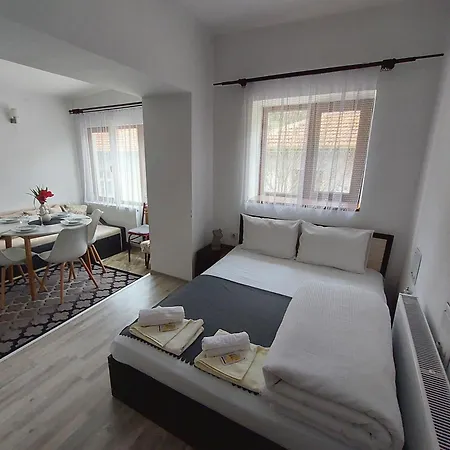 иглика Apartment